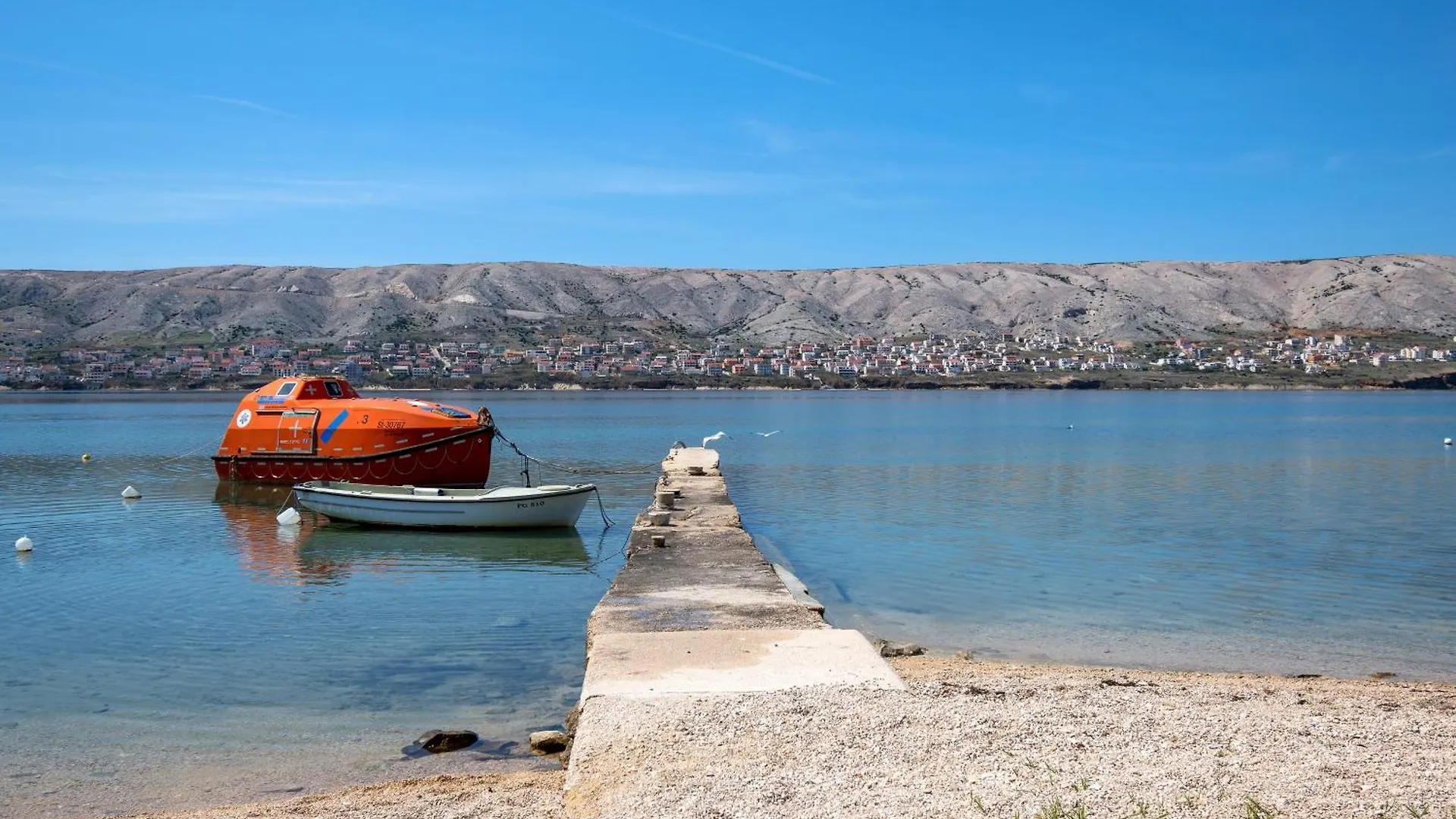 Apartments By The Sea Pag - 9355 Pag Town 0*,  Chorwacja